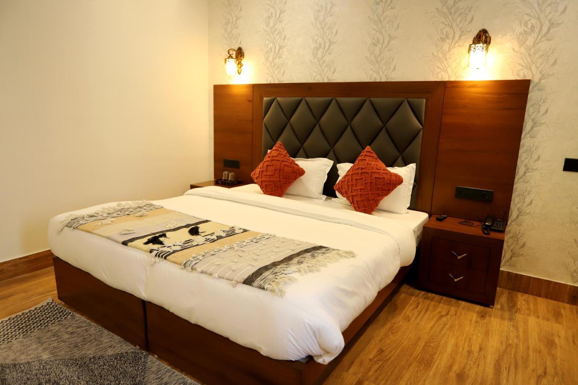 Hotel Dhingra Inn Rewari Exterior photo